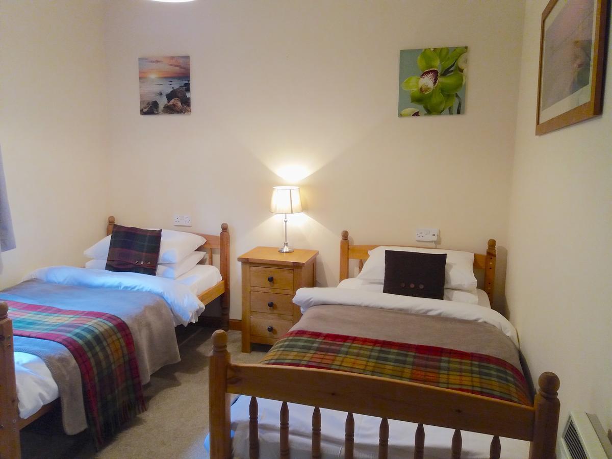 Loch Ness Highland Cottages With Partial Loch View Invermoriston Exterior foto
